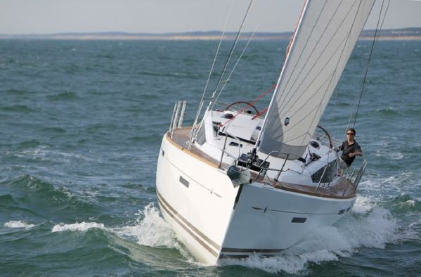 Jeanneau 41ds sailboat in San Diego, California-USA