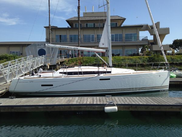 Jeanneau 379 sailboat in San Diego, California-USA