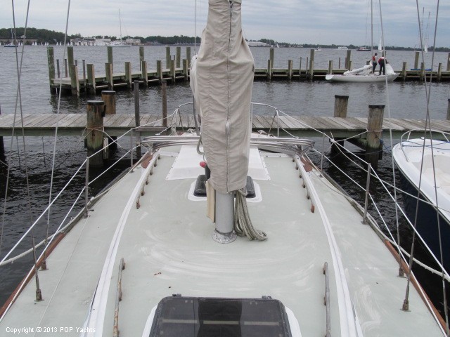 Pearson 35 sailboat in Edgewater, Maryland-USA