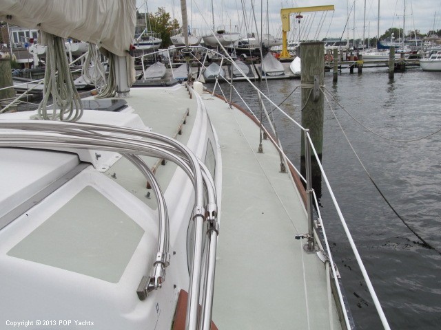 Pearson 35 sailboat in Edgewater, Maryland-USA