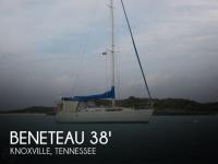 Beneteau moorings 38 sailboat in Knoxville, Tennessee, U.S.A